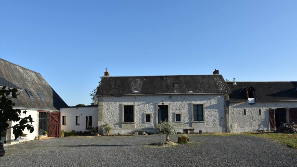 Maison-panchien-les-exterieurs